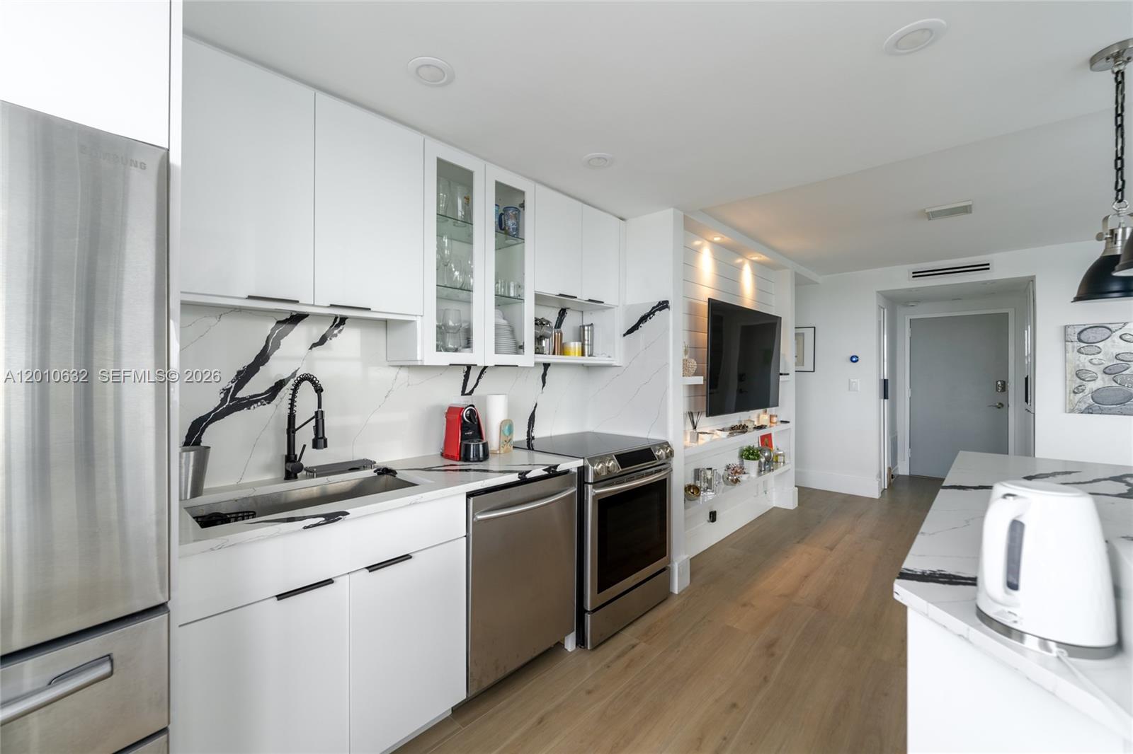 2639 N Riverside Dr #501 Pompano Beach, FL 33062