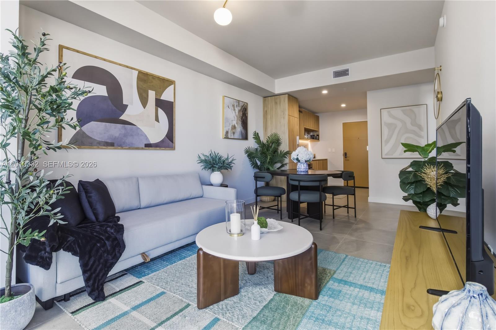 11 NE 6th St #1513