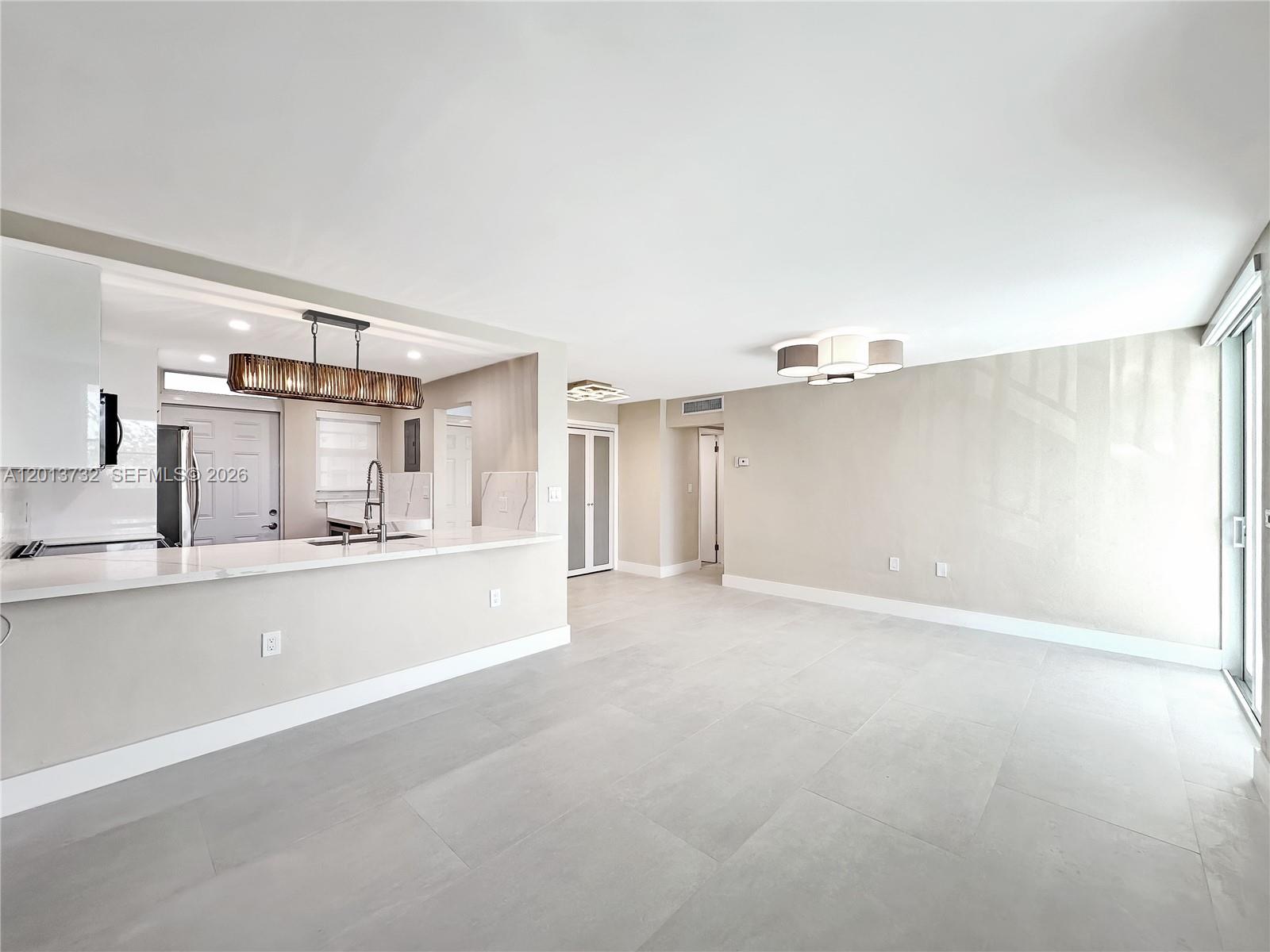 1145 Normandy Dr #202