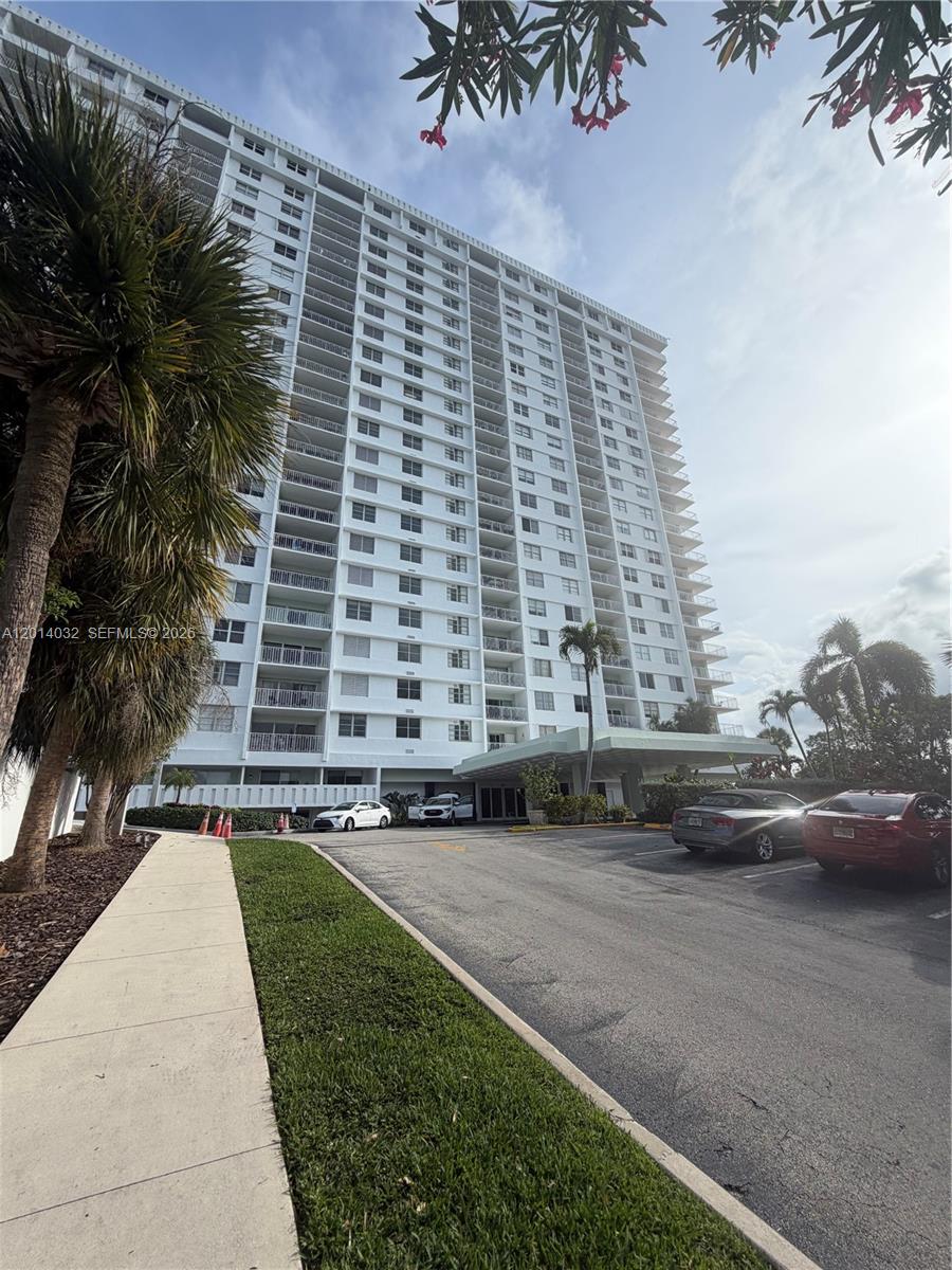 500 Bayview Dr #1631