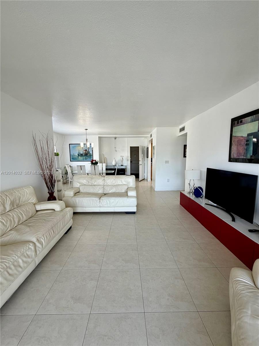 image Arlen House West13