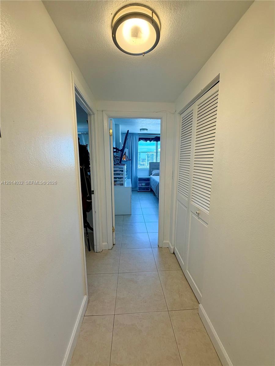 image Arlen House West16