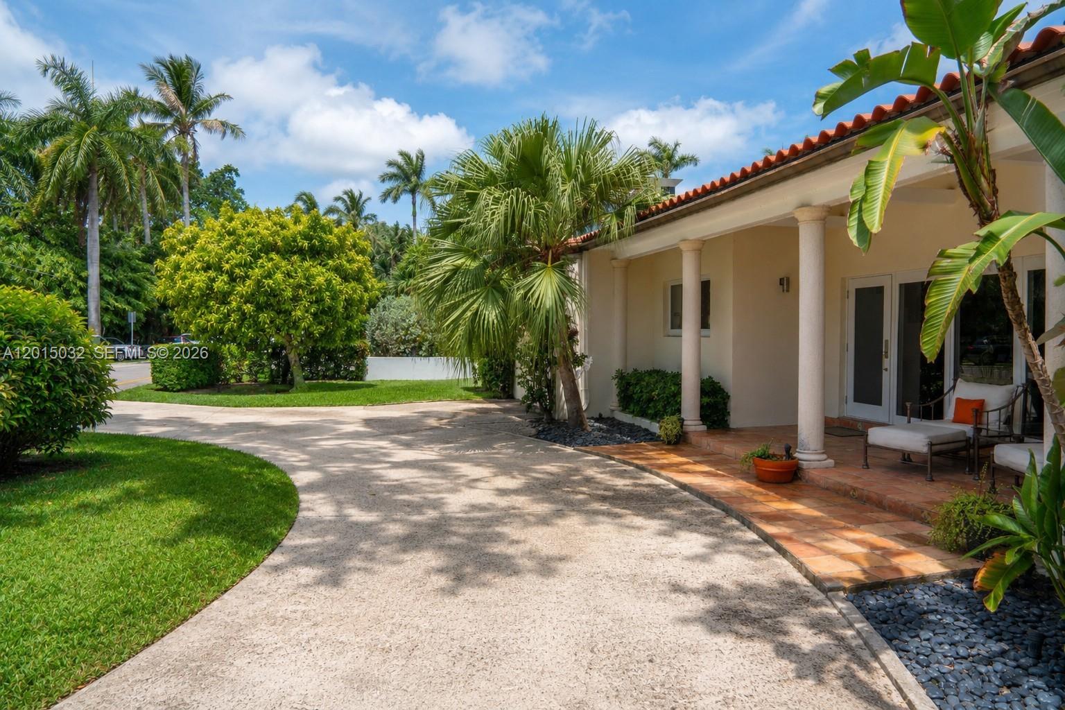 363 S Hibiscus Dr Miami Beach, FL 33139