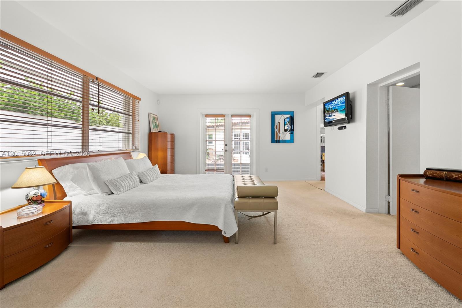 363 S Hibiscus Dr Miami Beach, FL 33139
