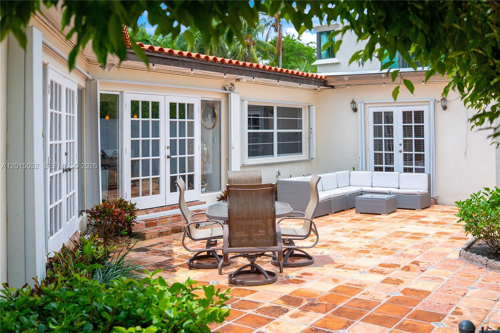 363 S Hibiscus Dr Miami Beach, FL 33139