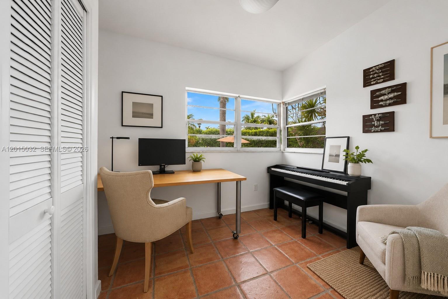 363 S Hibiscus Dr Miami Beach, FL 33139