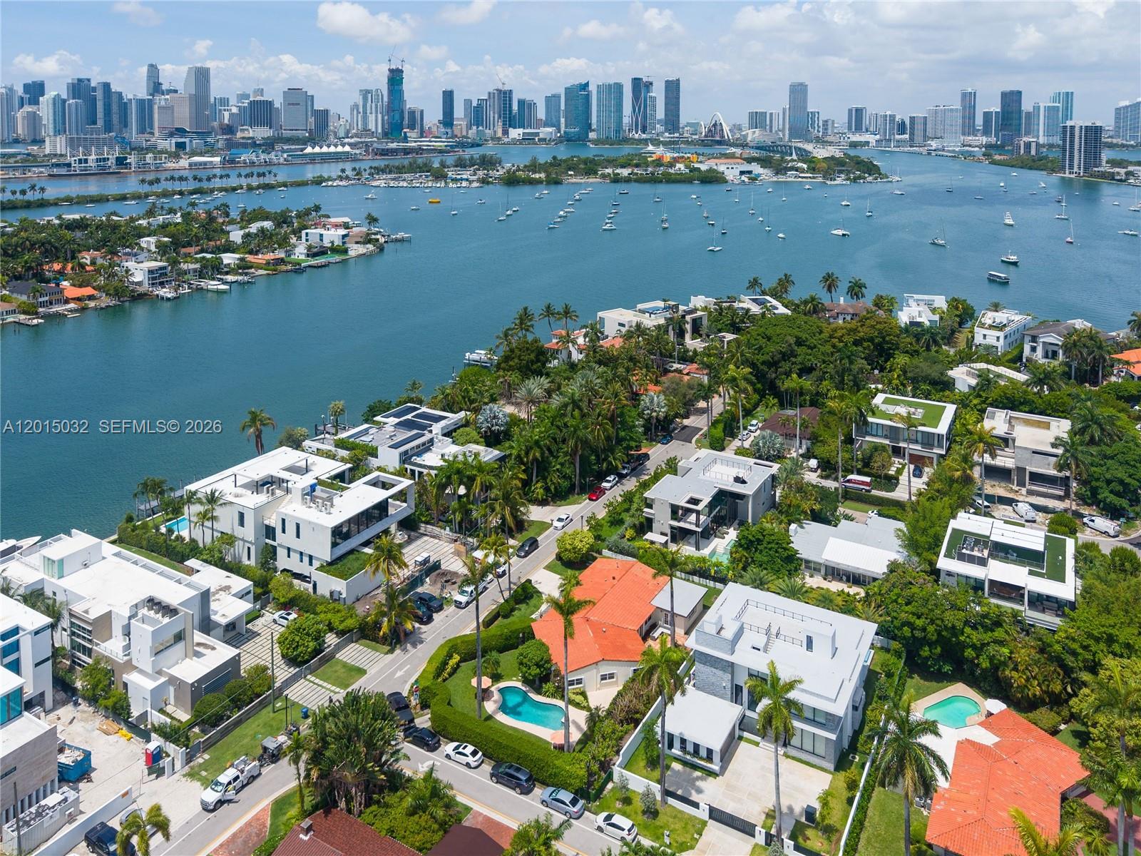 363 S Hibiscus Dr Miami Beach, FL 33139