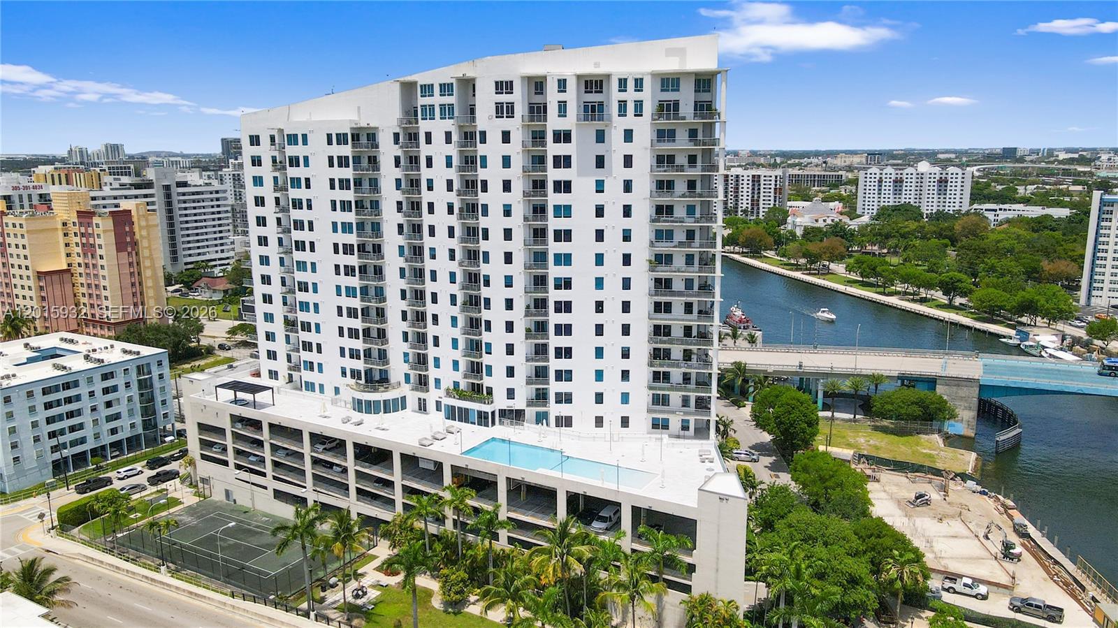 10 SW South Riv Dr #1504 Miami, FL 33130