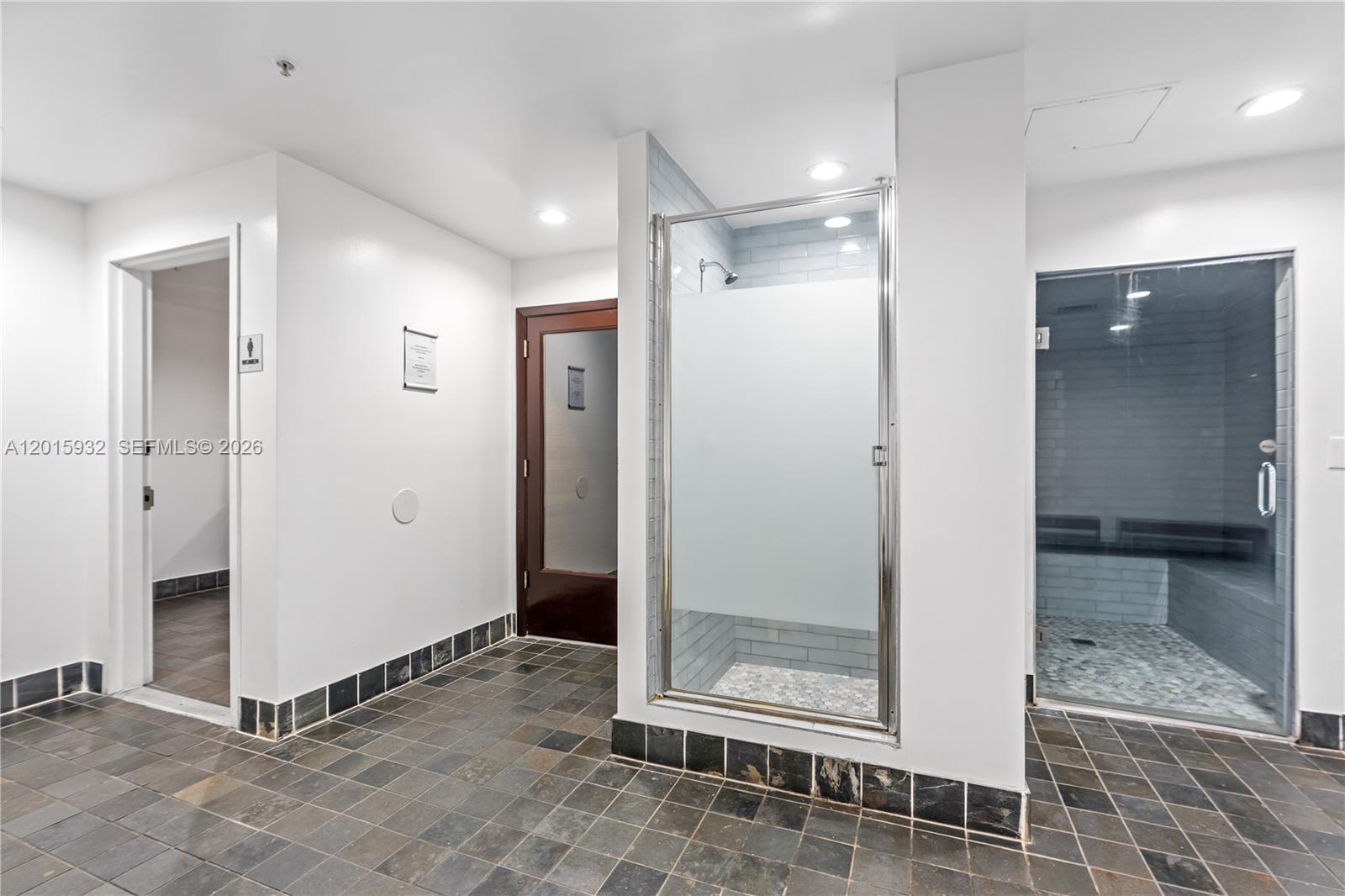 10 SW South Riv Dr #1504 Miami, FL 33130