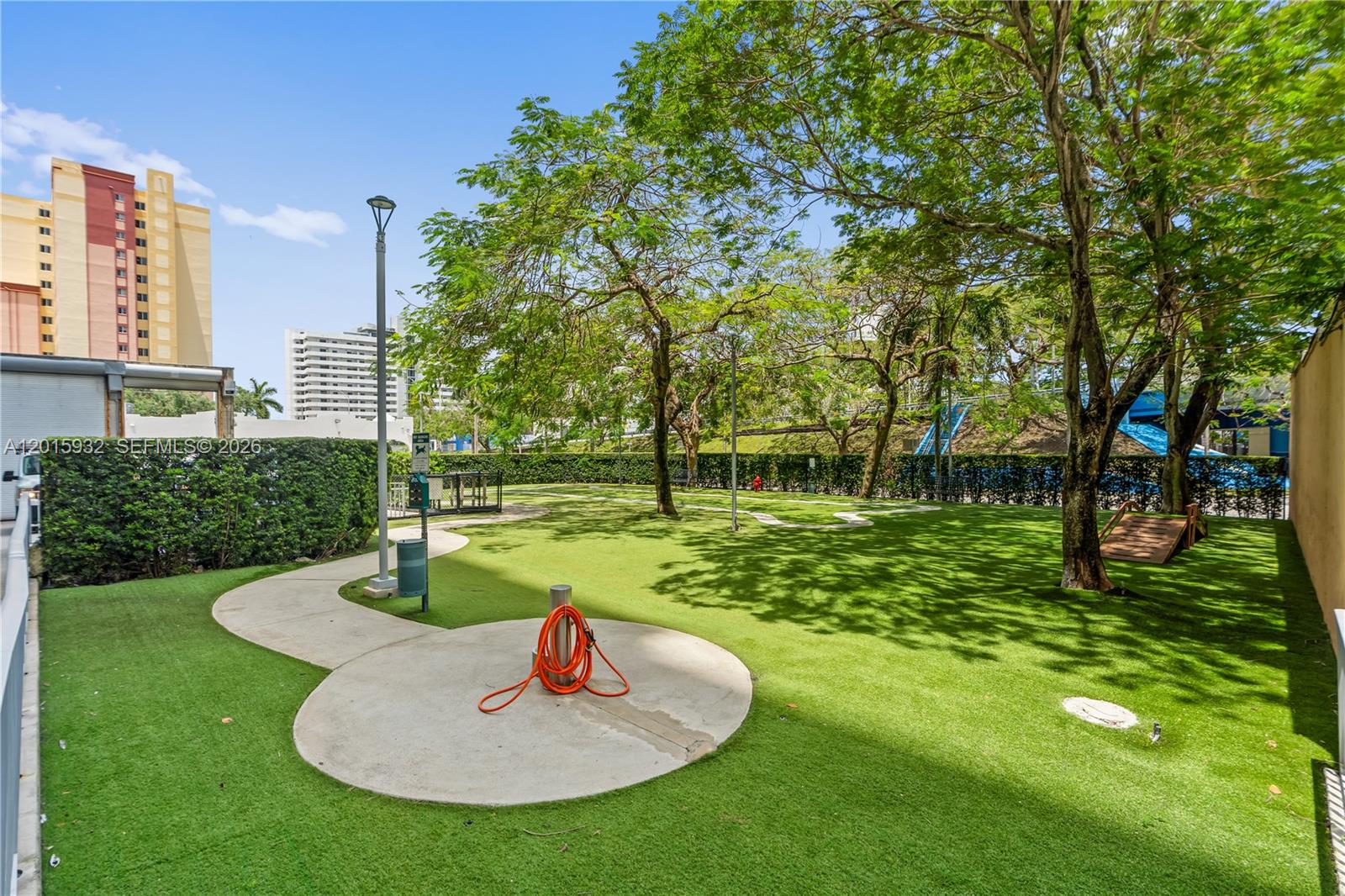 10 SW South Riv Dr #1504 Miami, FL 33130