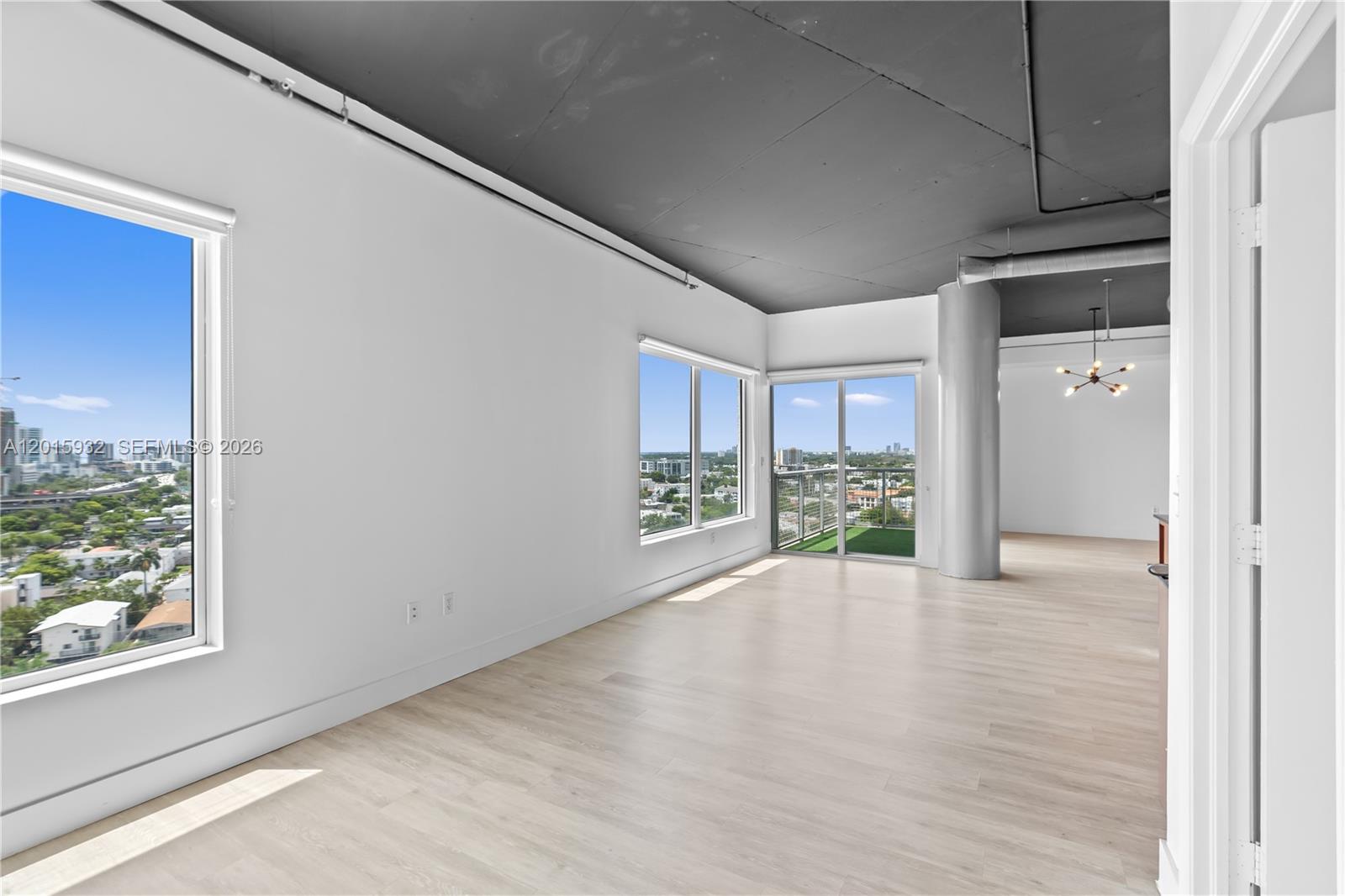 10 SW South Riv Dr #1504 Miami, FL 33130