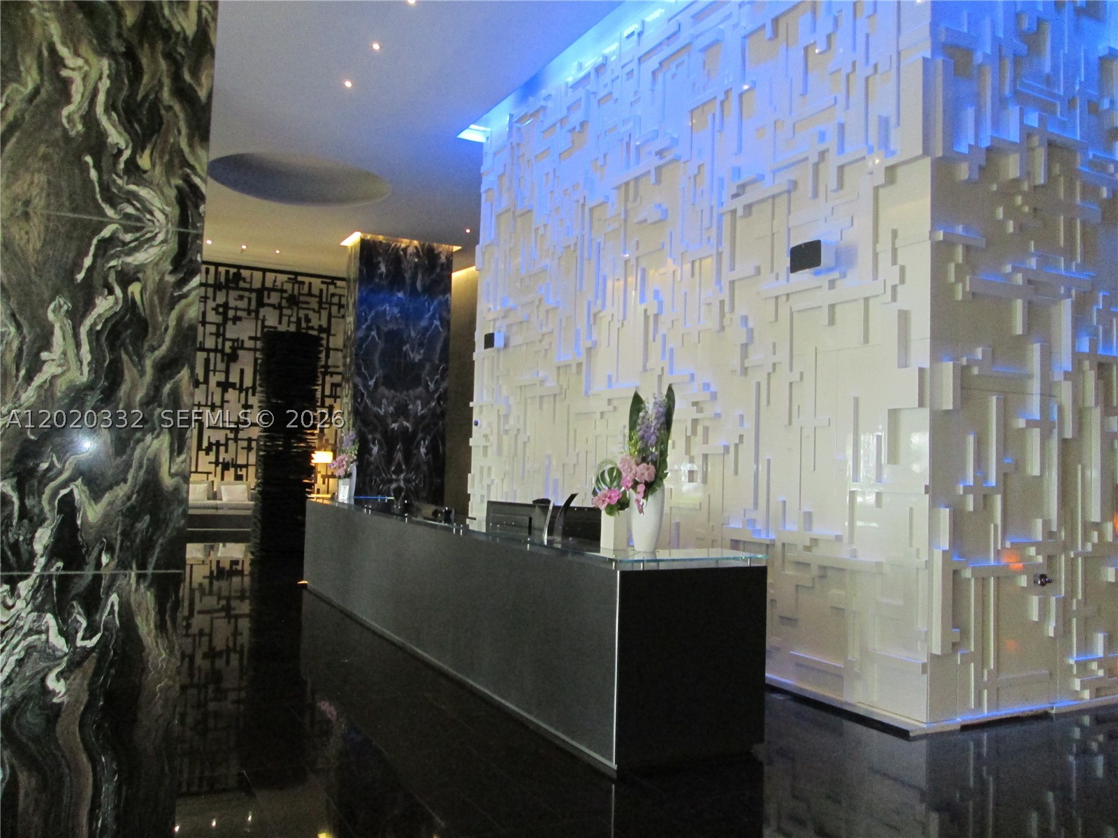 image Beach Club 35