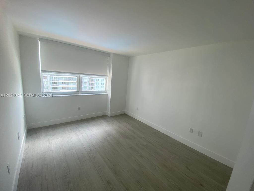 1155 Brickell Bay Dr #1202 Miami, FL 33131