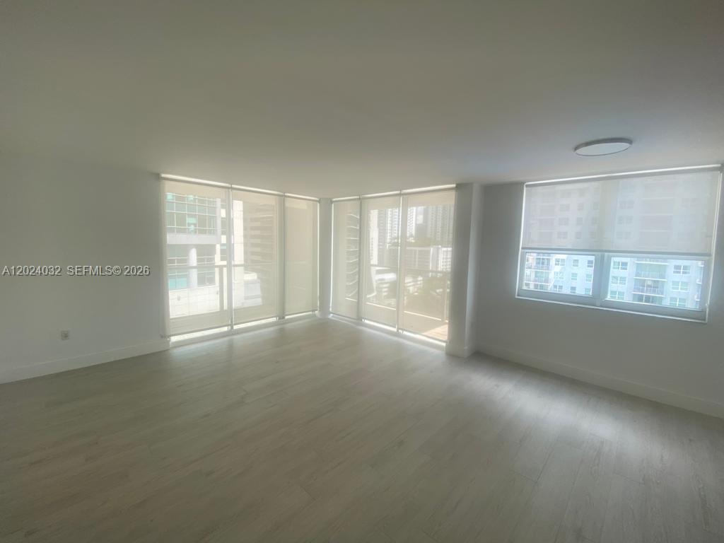 1155 Brickell Bay Dr #1202 Miami, FL 33131