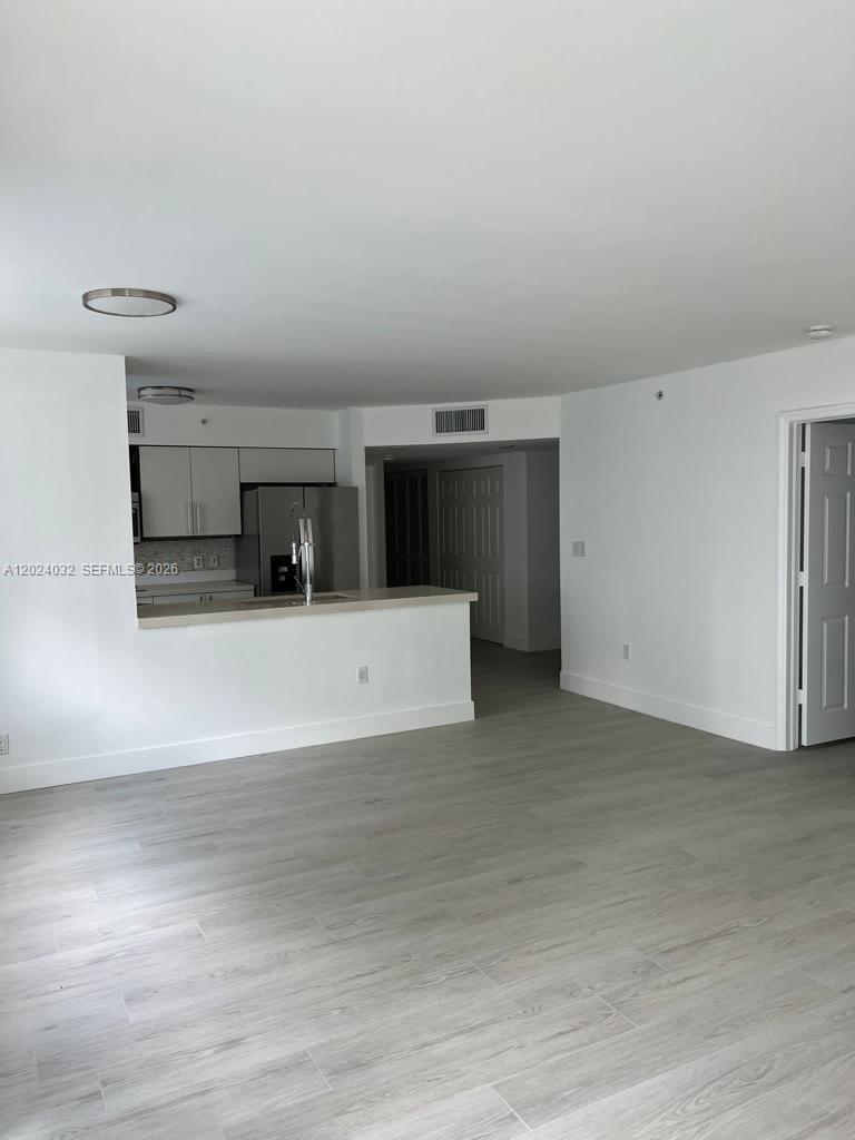 1155 Brickell Bay Dr #1202 Miami, FL 33131