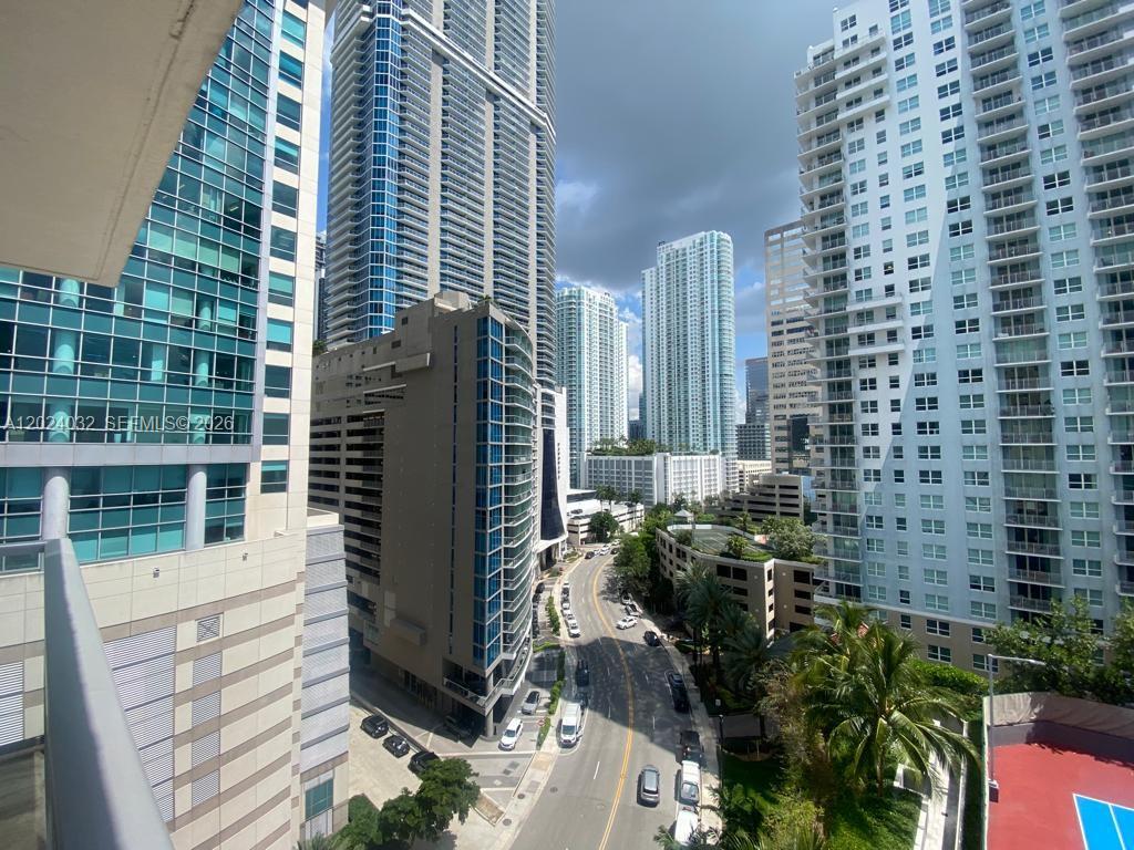 1155 Brickell Bay Dr #1202 Miami, FL 33131