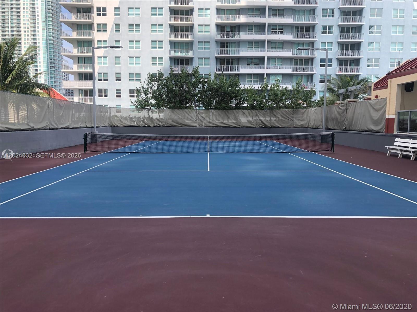 1155 Brickell Bay Dr #1202 Miami, FL 33131