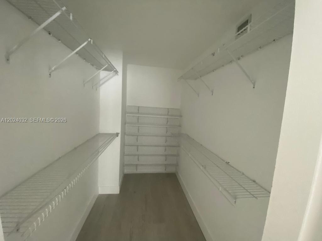 1155 Brickell Bay Dr #1202 Miami, FL 33131