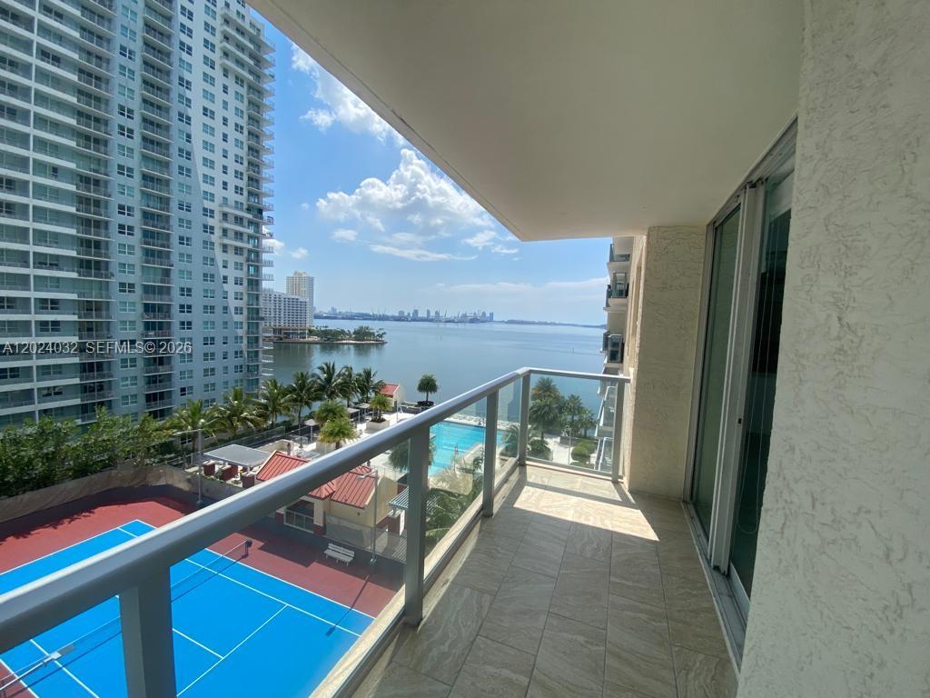 1155 Brickell Bay Dr #1202 Miami, FL 33131