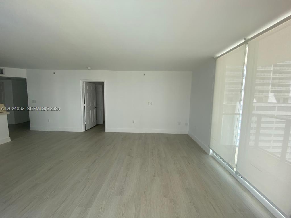 1155 Brickell Bay Dr #1202 Miami, FL 33131