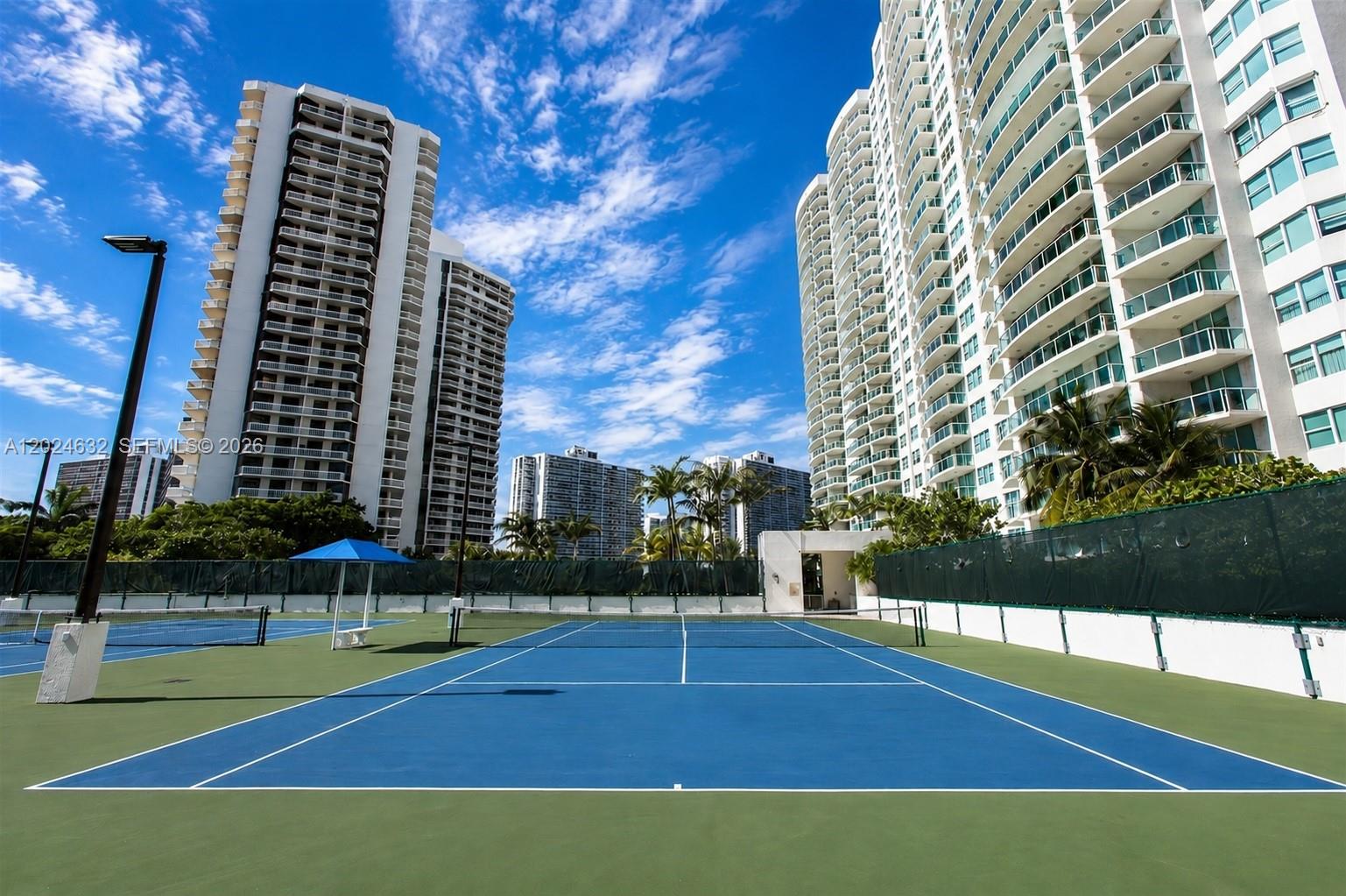 20281 E Country Clb Dr #510 Aventura, FL 33180