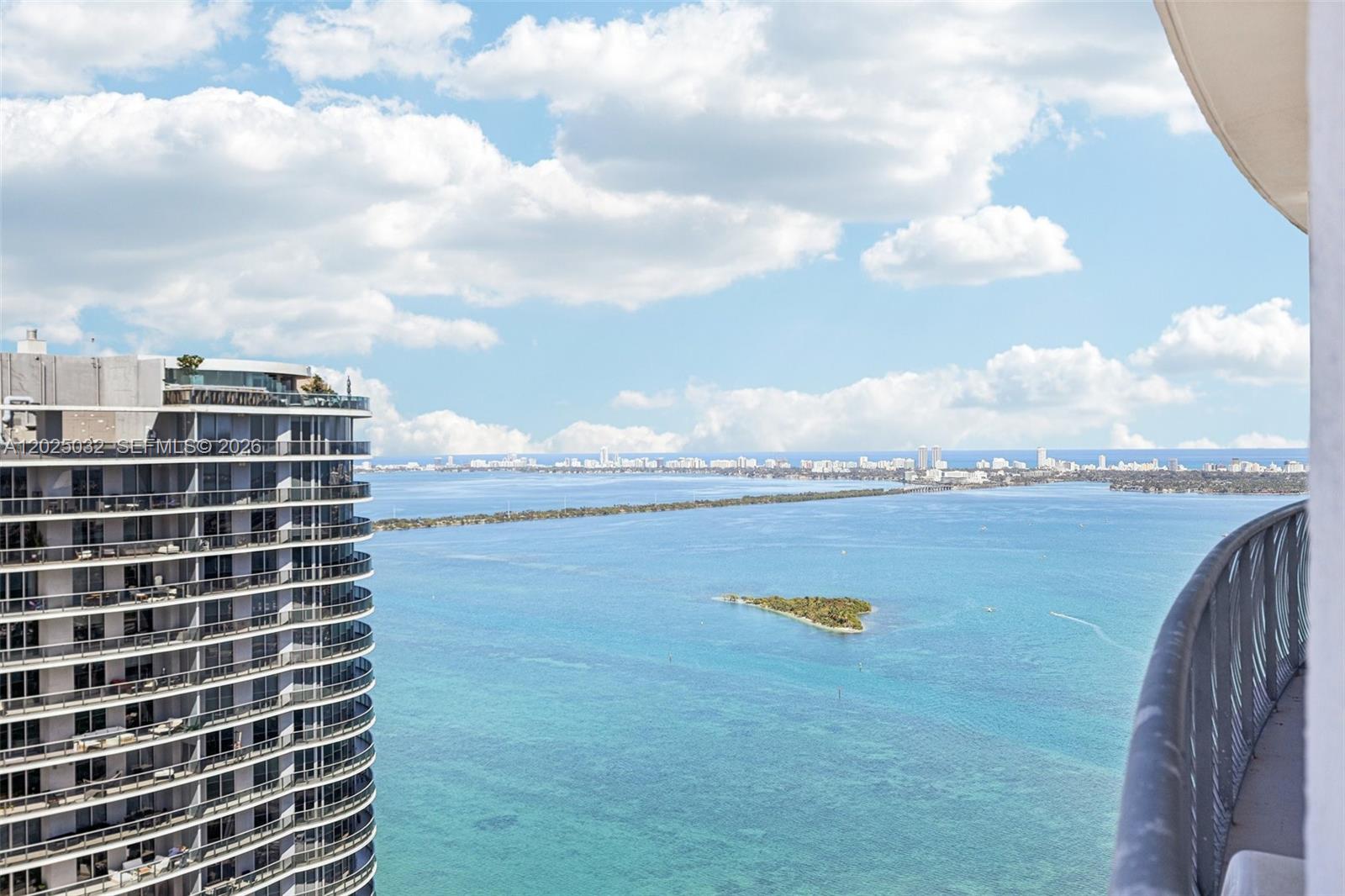 1750 N Bayshore Dr #5611