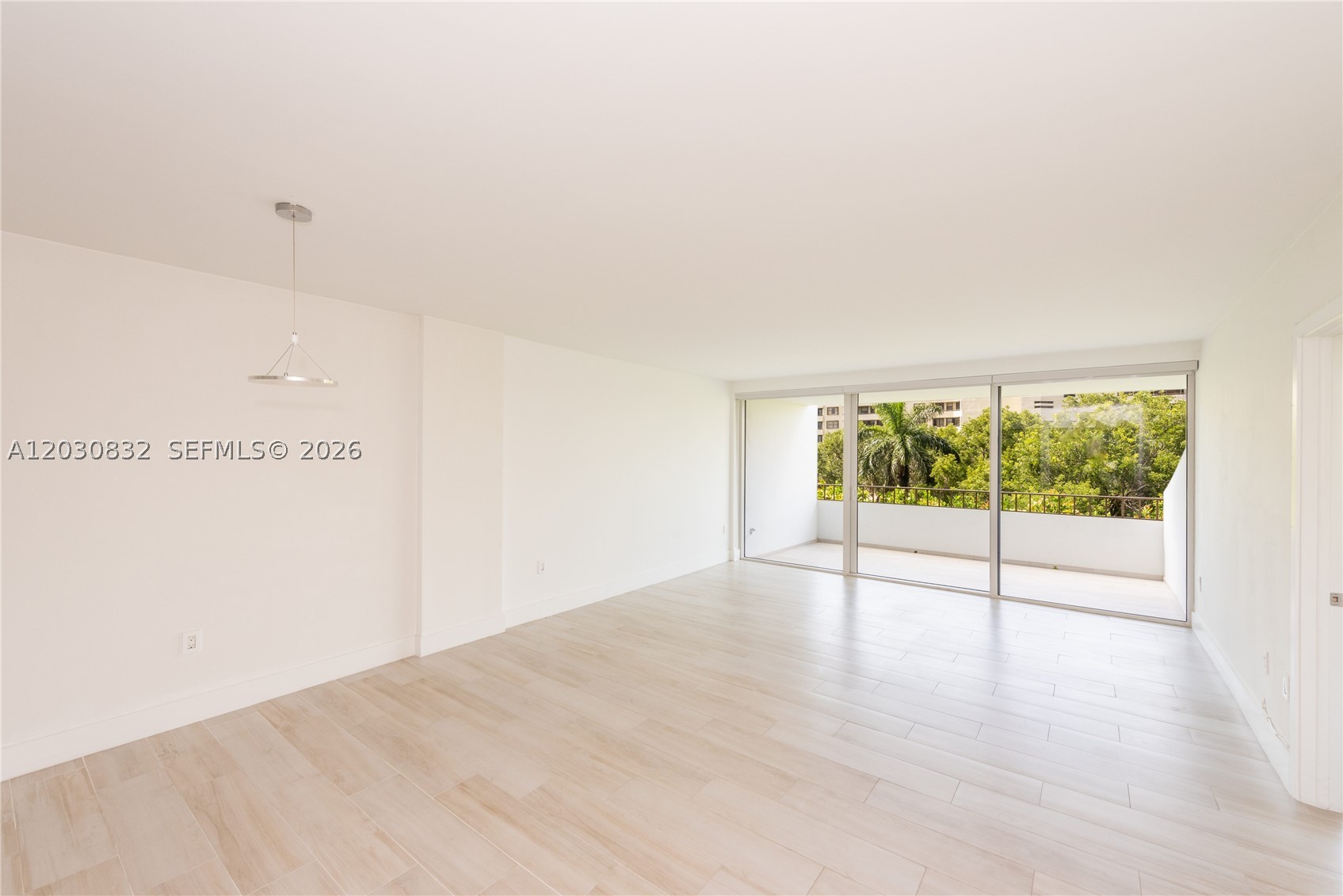 155 Ocean Ln Dr #403 Key Biscayne, FL 33149