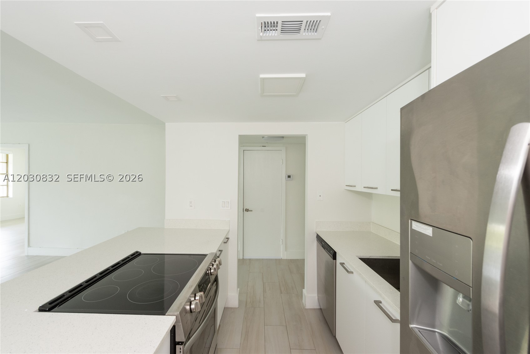 155 Ocean Ln Dr #403 Key Biscayne, FL 33149