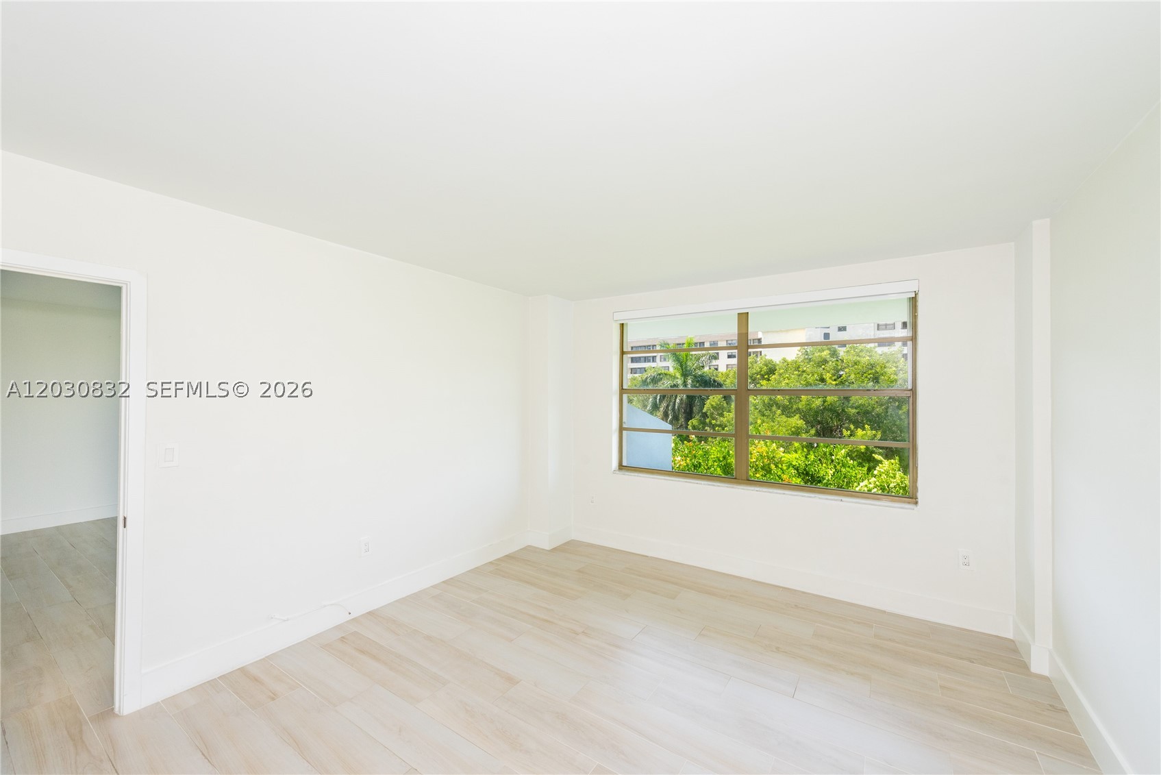 155 Ocean Ln Dr #403 Key Biscayne, FL 33149