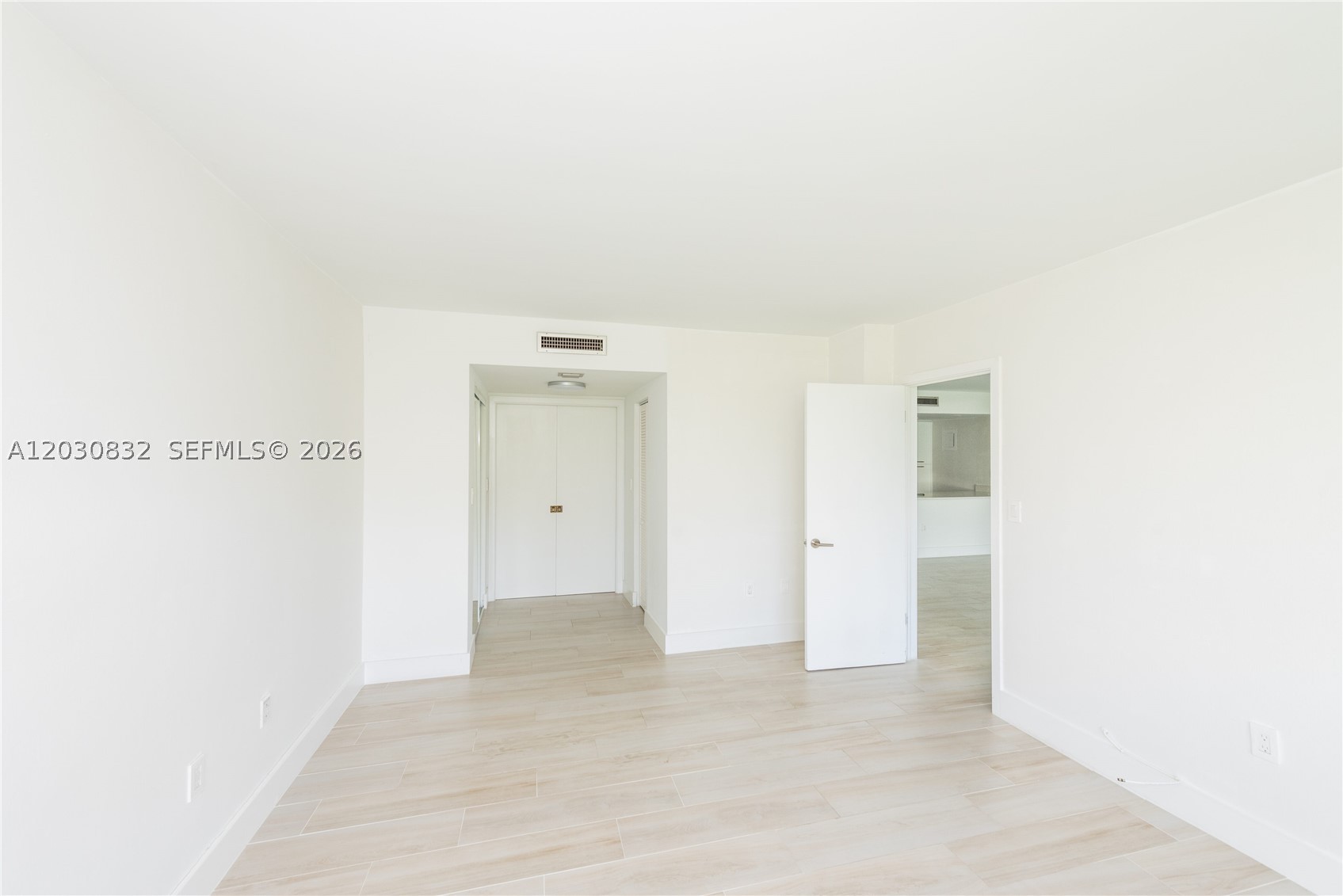 155 Ocean Ln Dr #403 Key Biscayne, FL 33149