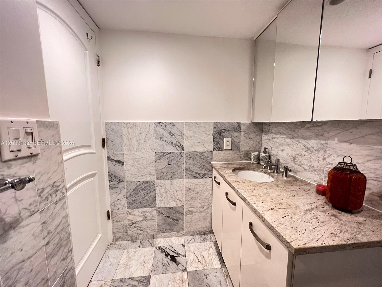 8911 Collins Ave #605 Surfside, FL 33154