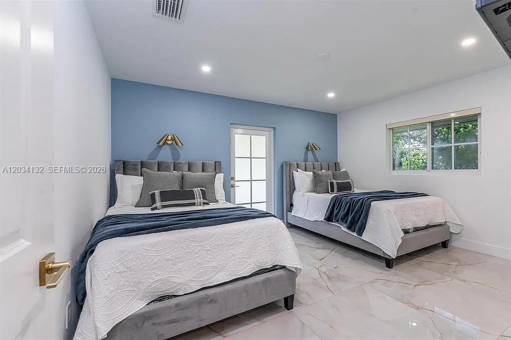 15201 SW 74th Palmetto Bay, FL 33157