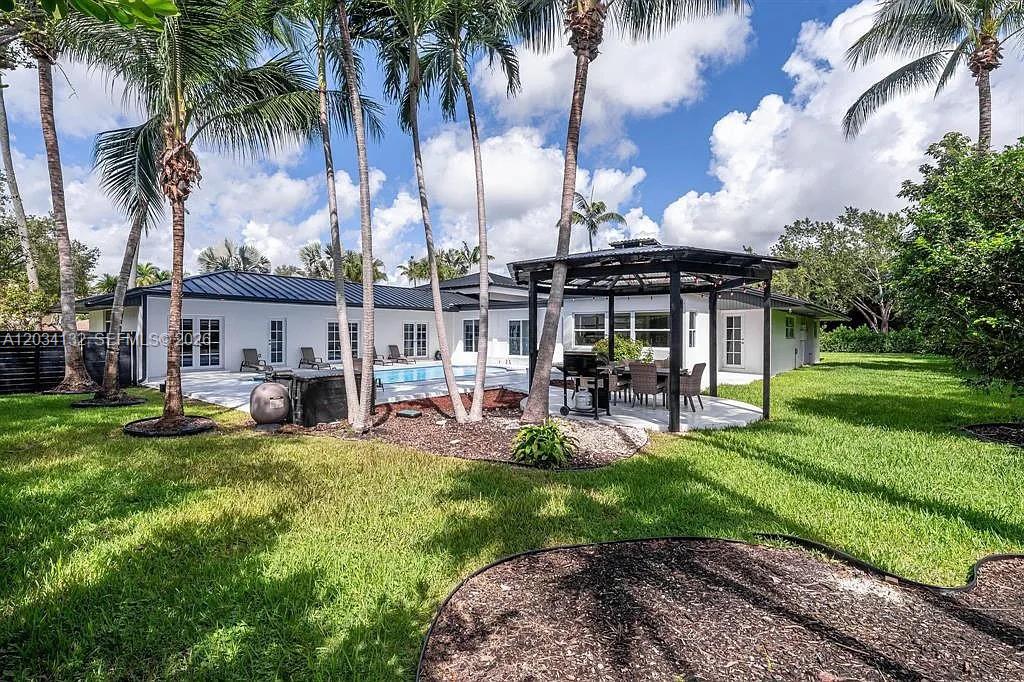 15201 SW 74th Palmetto Bay, FL 33157