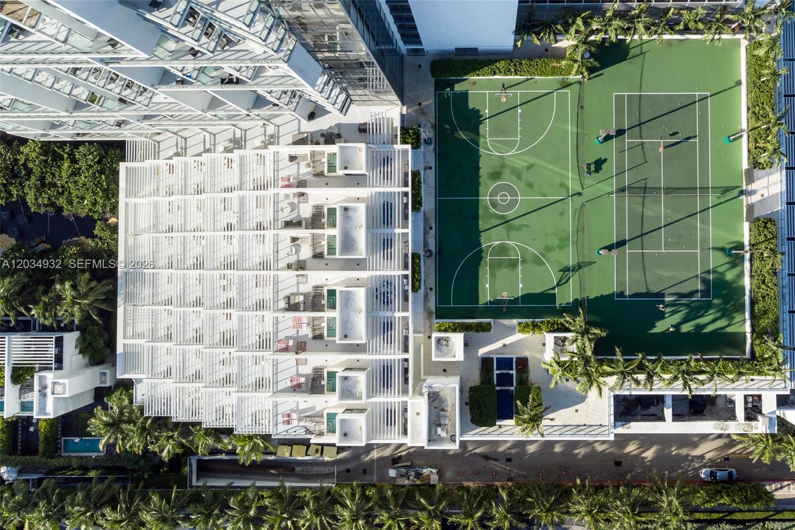 2201 Collins #1019 Miami Beach, FL 33139