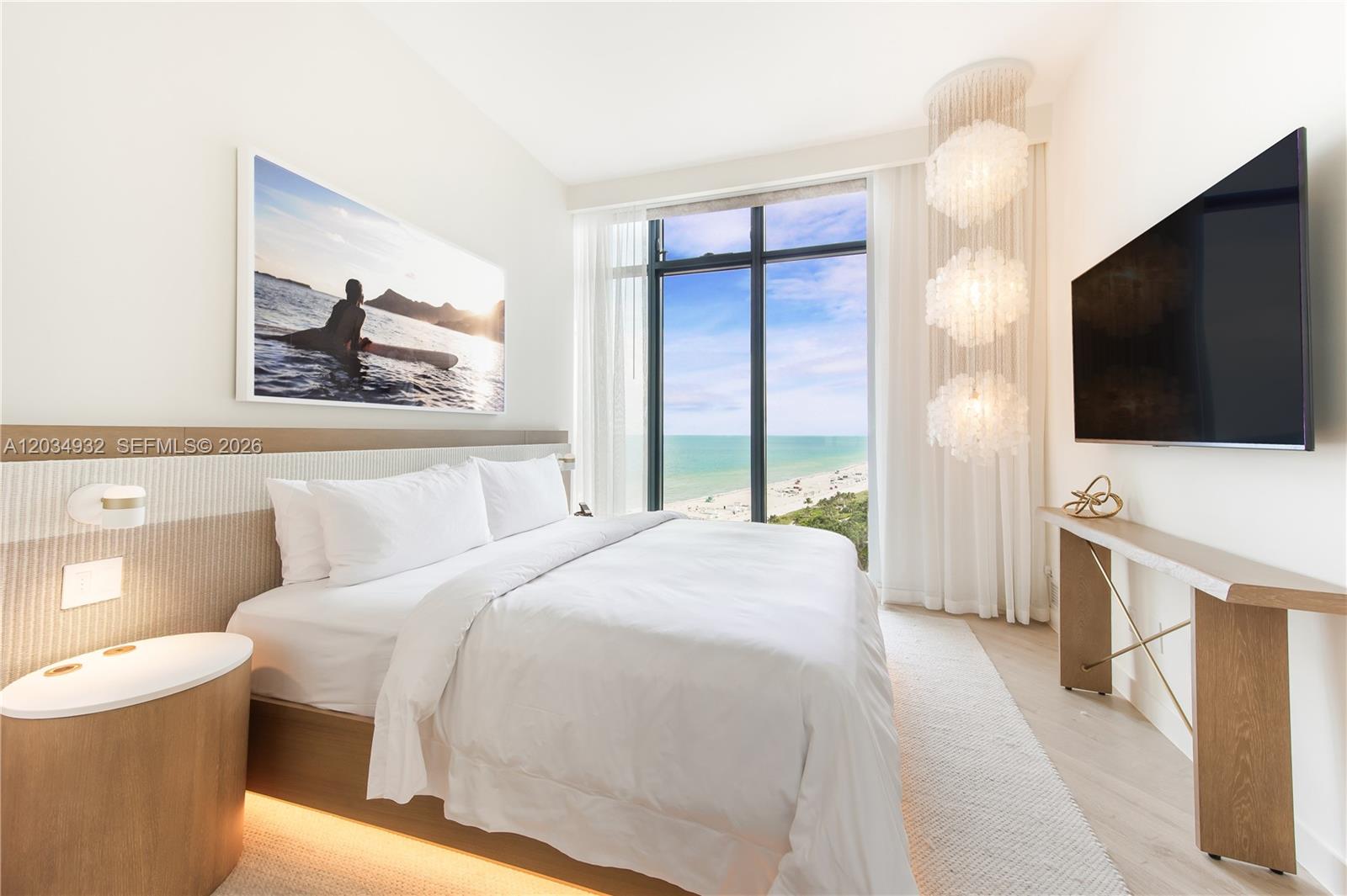 2201 Collins #1019 Miami Beach, FL 33139