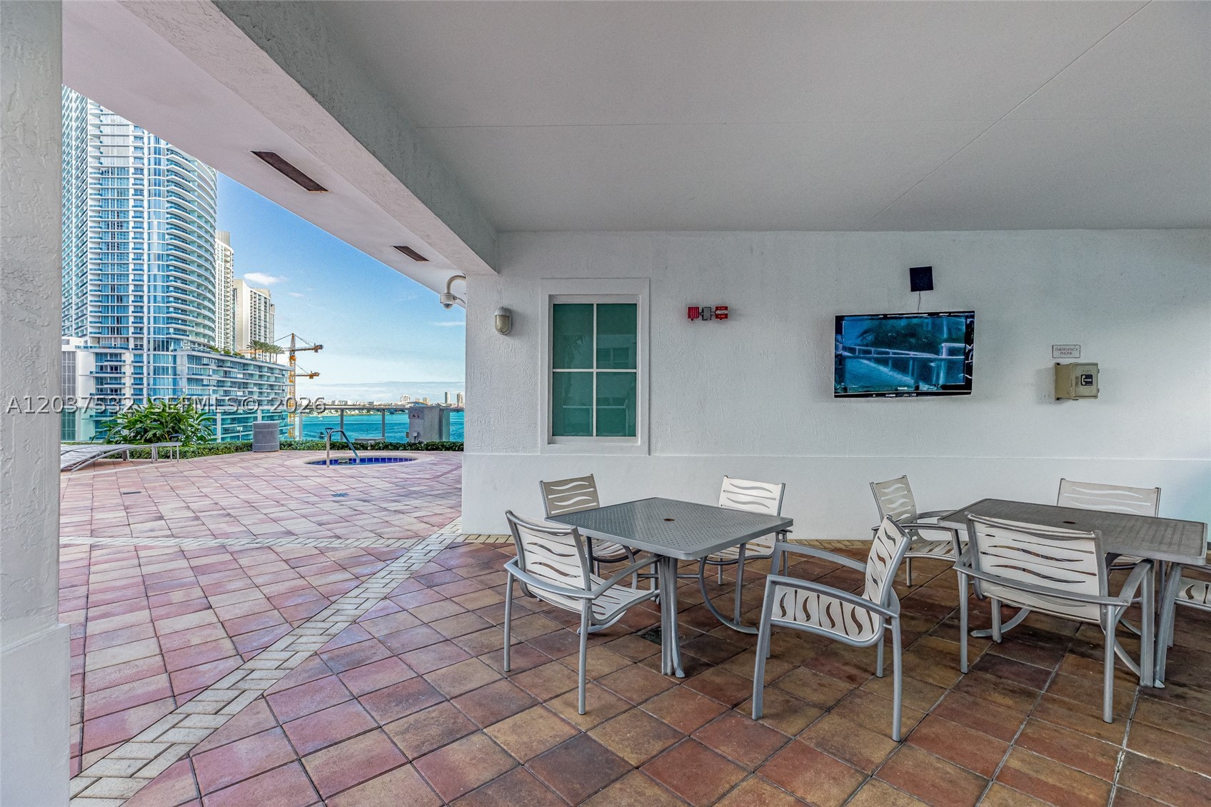 41 SE 5th St #706 Miami, FL 33131