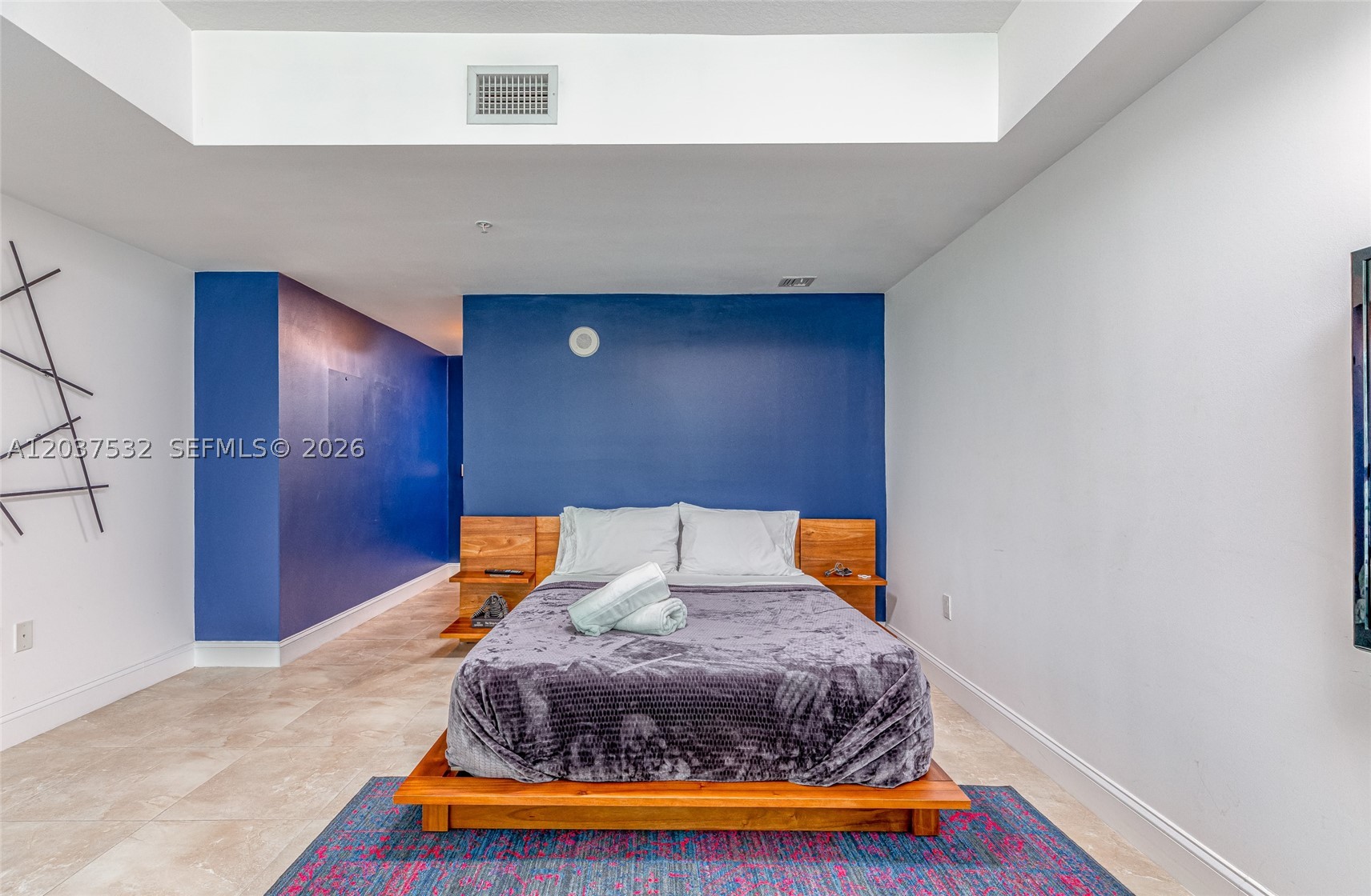 41 SE 5th St #706 Miami, FL 33131