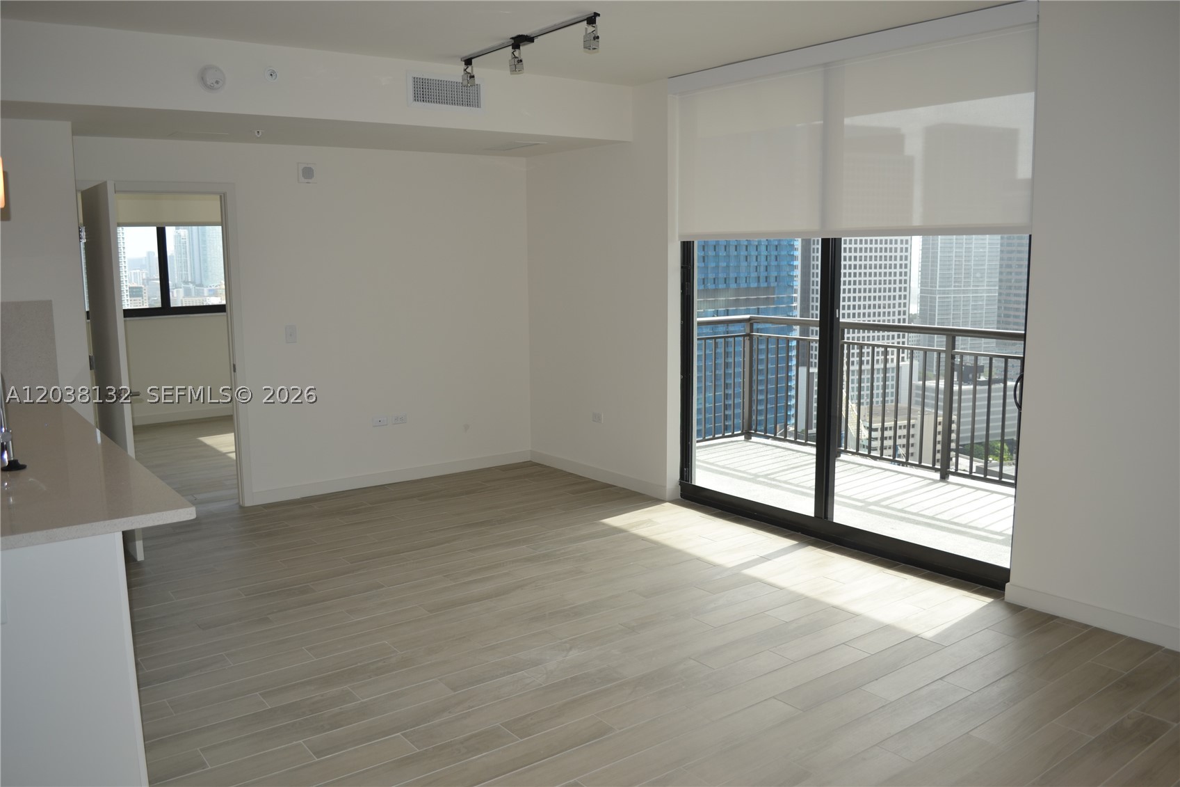 image Nine at Mary Brickell Village10