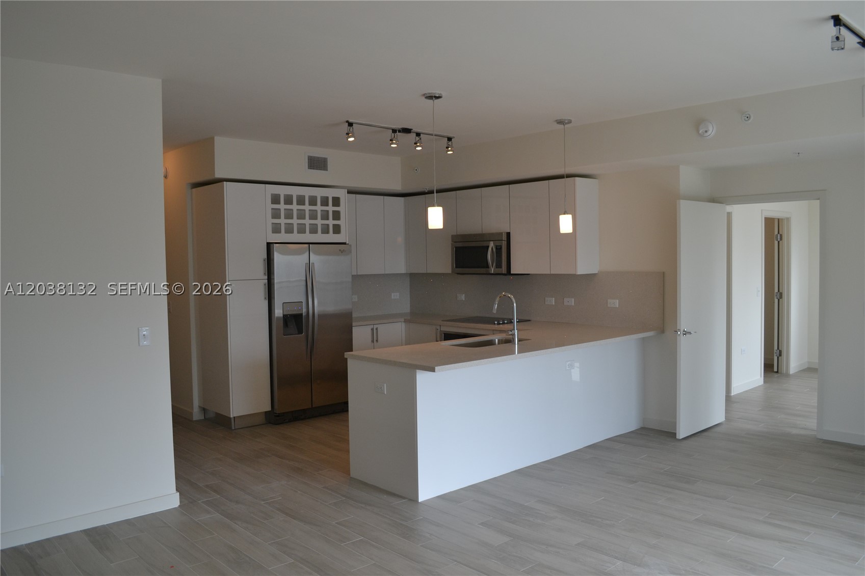 image Nine at Mary Brickell Village11