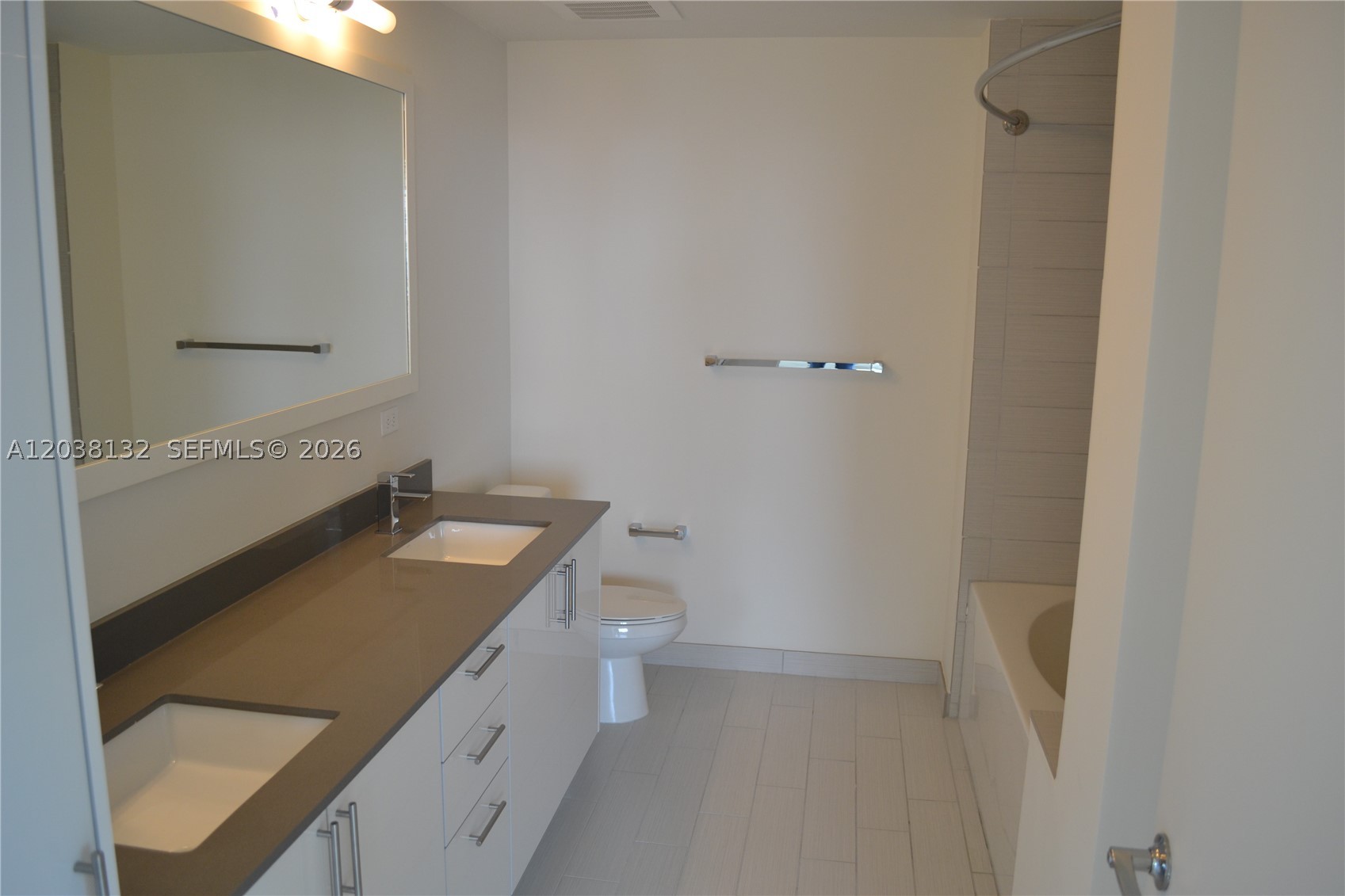 image Nine at Mary Brickell Village14