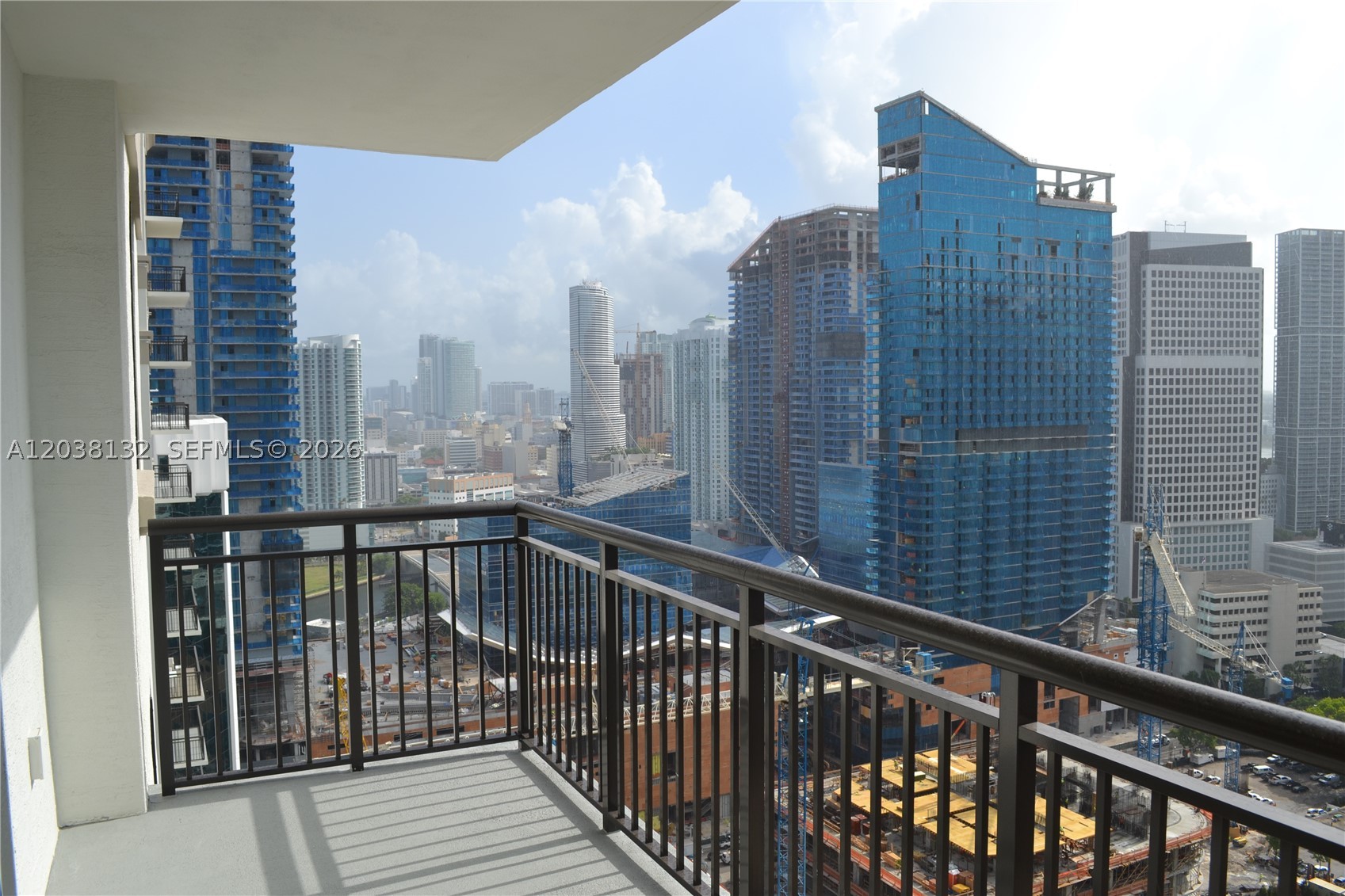 image Nine at Mary Brickell Village17