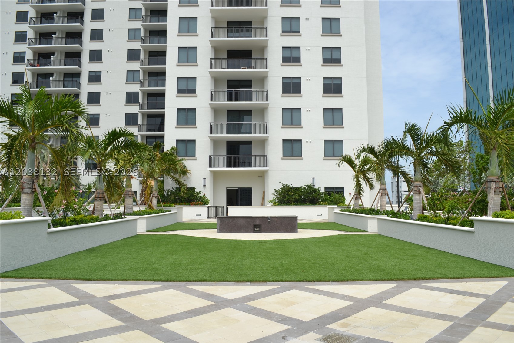 image Nine at Mary Brickell Village25