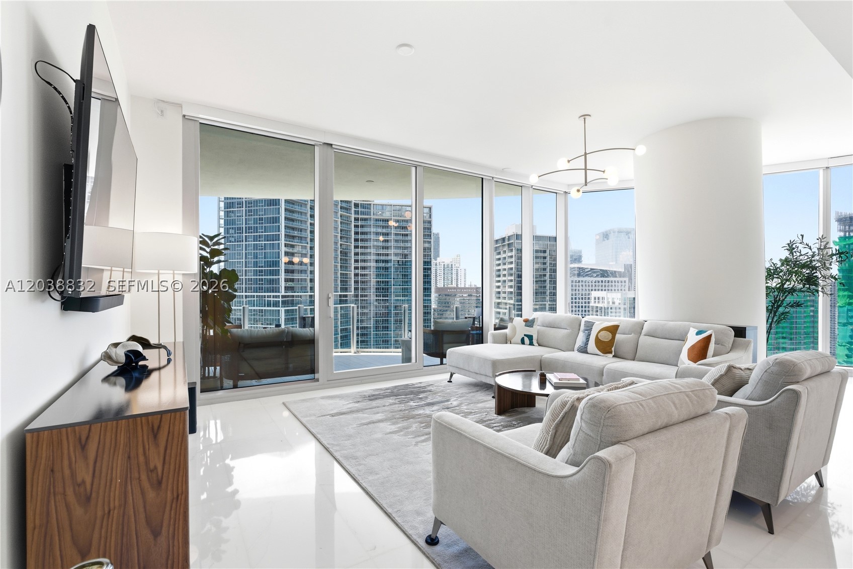 300 Biscayne Blvd Way #4007W Miami, FL 33131