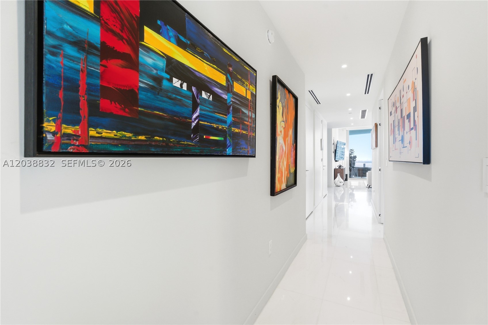 300 Biscayne Blvd Way #4007W Miami, FL 33131