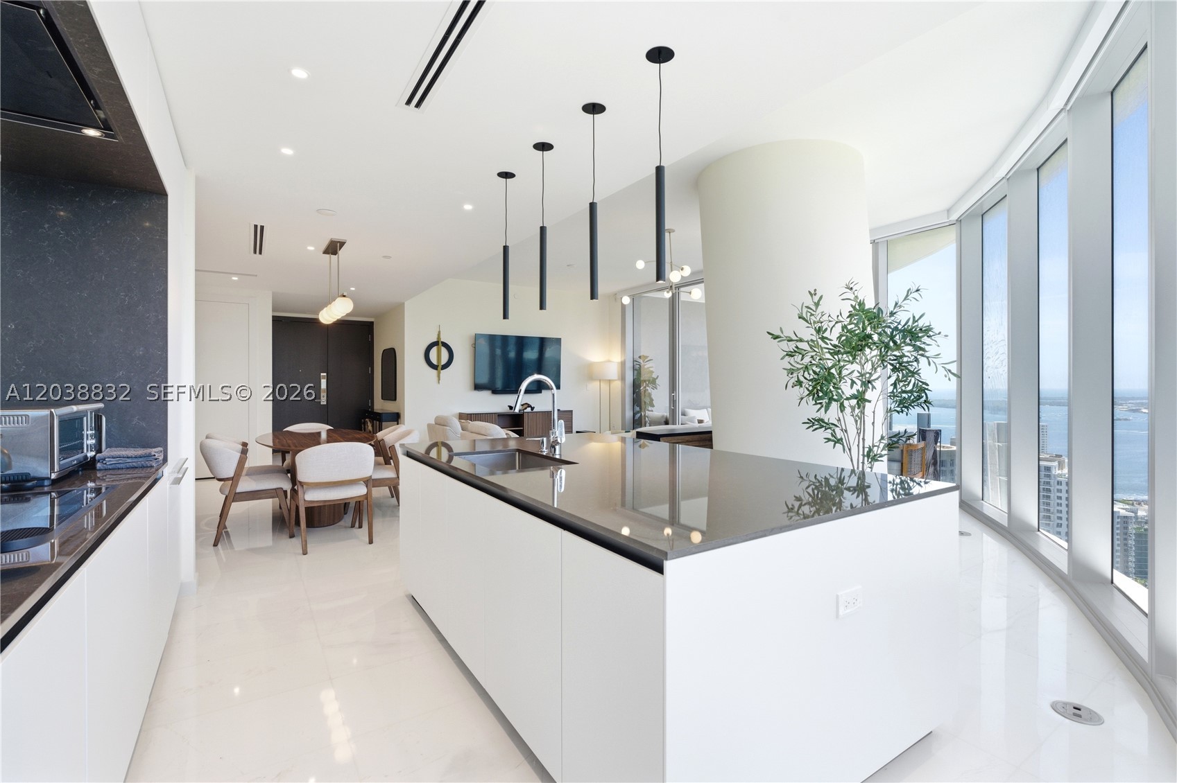 300 Biscayne Blvd Way #4007W Miami, FL 33131