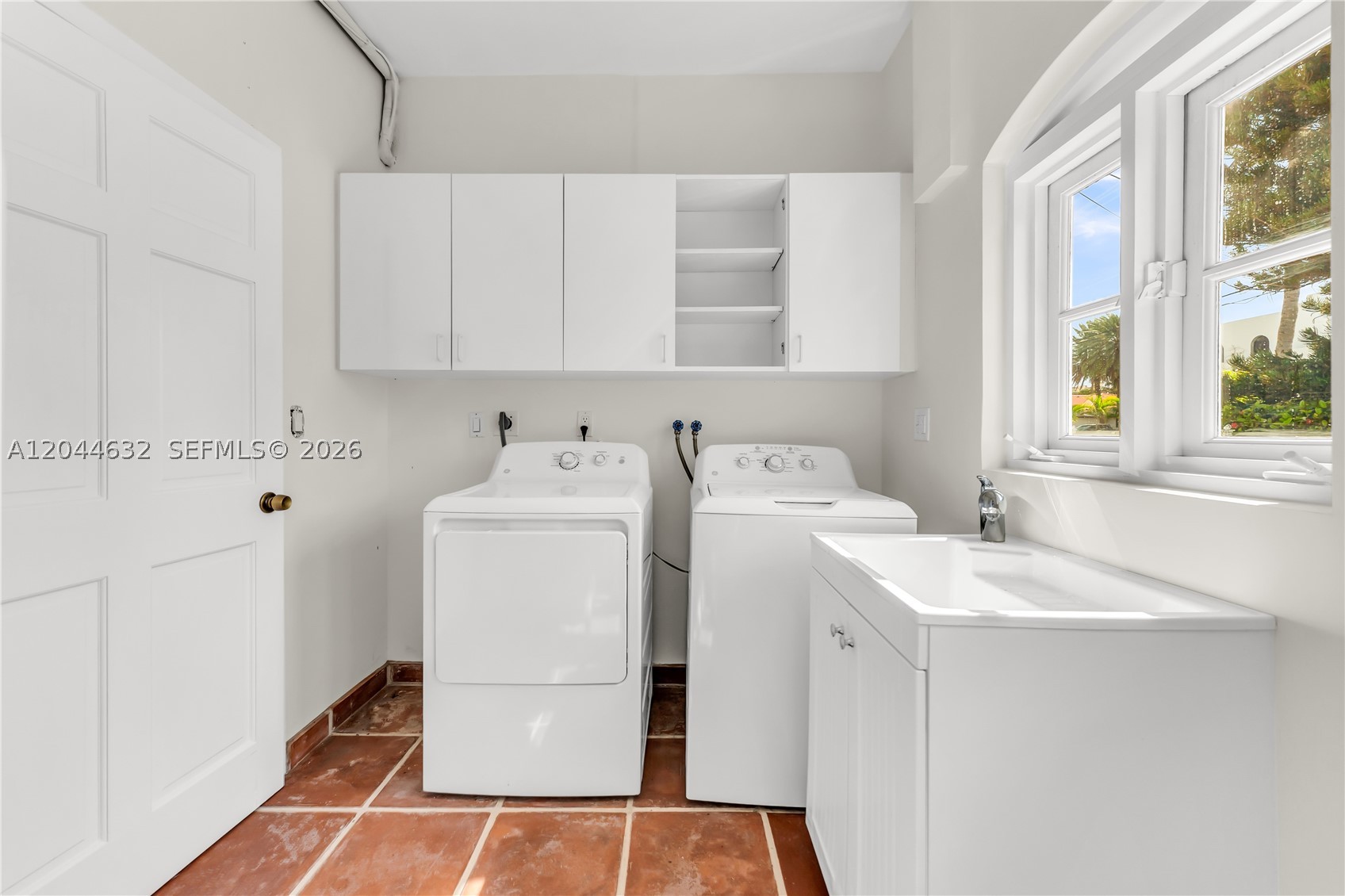 7500 W Treasure Dr North Bay Village, FL 33141