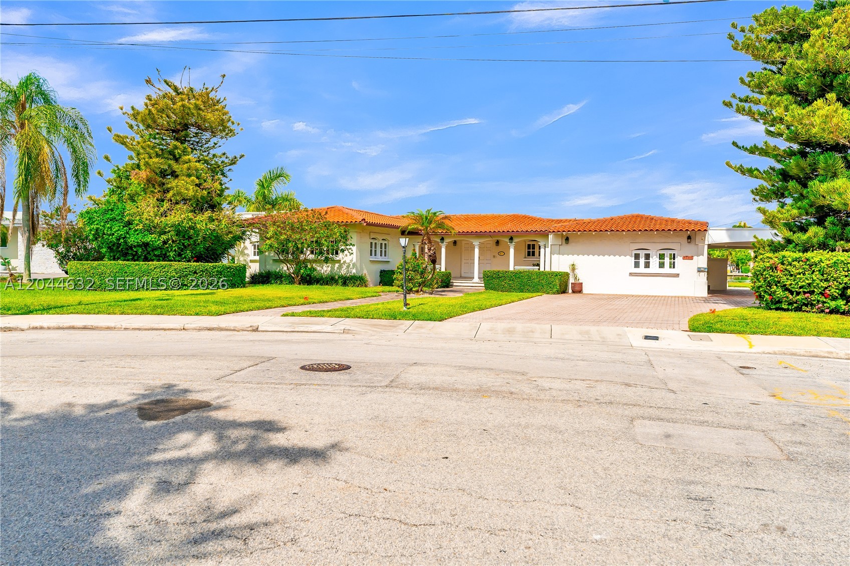 7500 W Treasure Dr North Bay Village, FL 33141