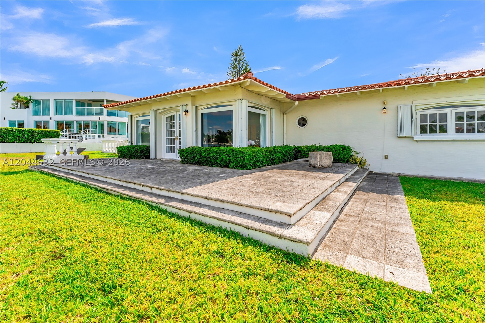 7500 W Treasure Dr North Bay Village, FL 33141