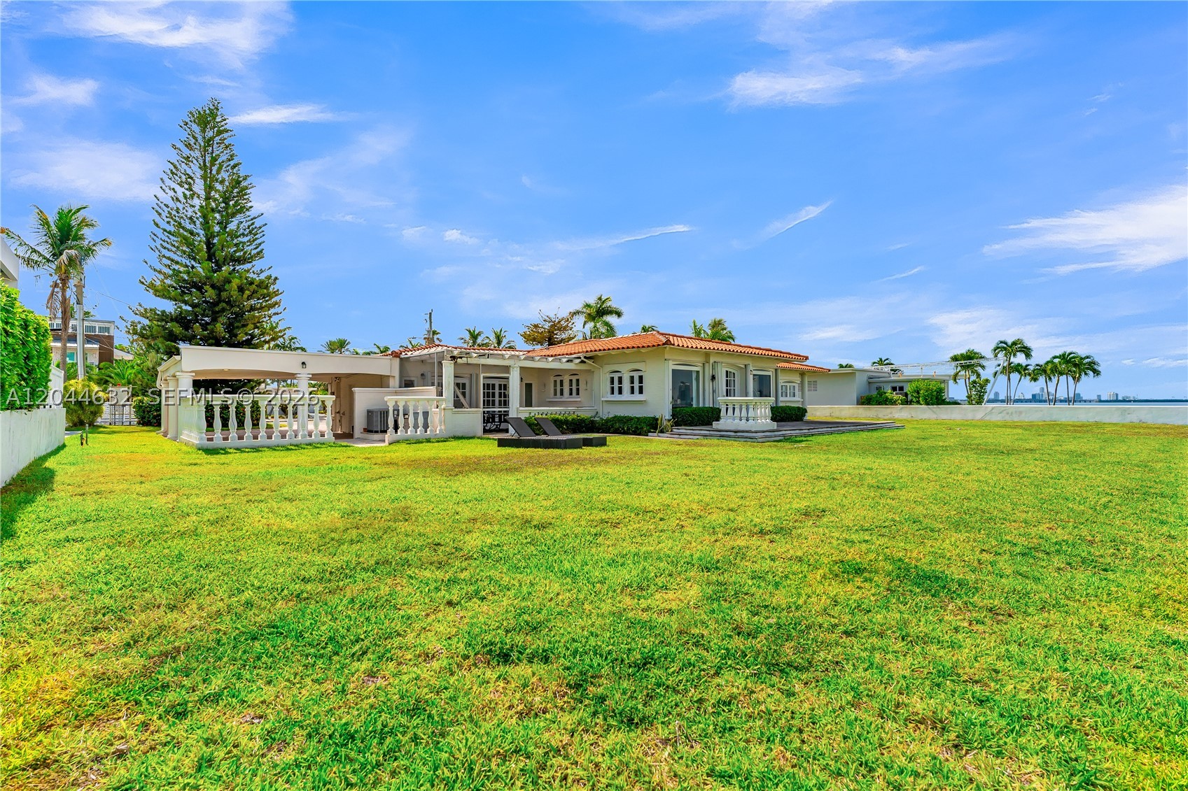 7500 W Treasure Dr North Bay Village, FL 33141