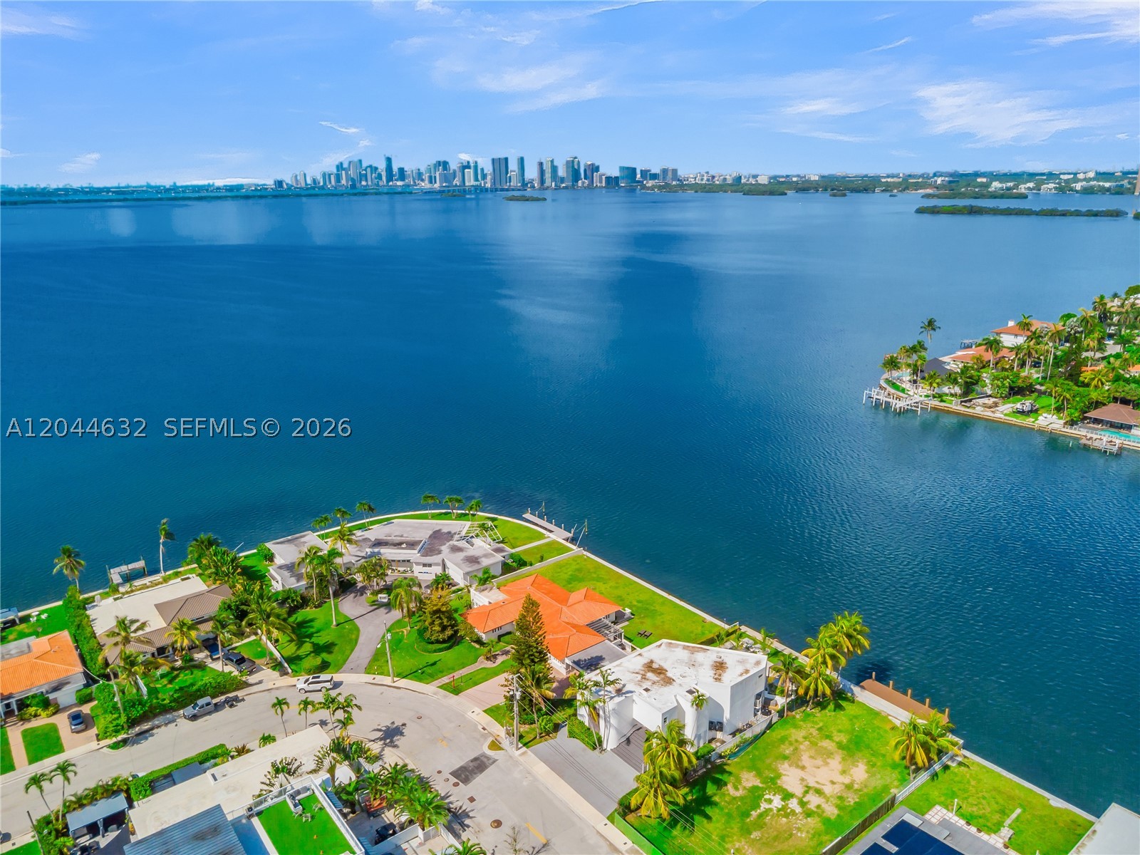 7500 W Treasure Dr North Bay Village, FL 33141